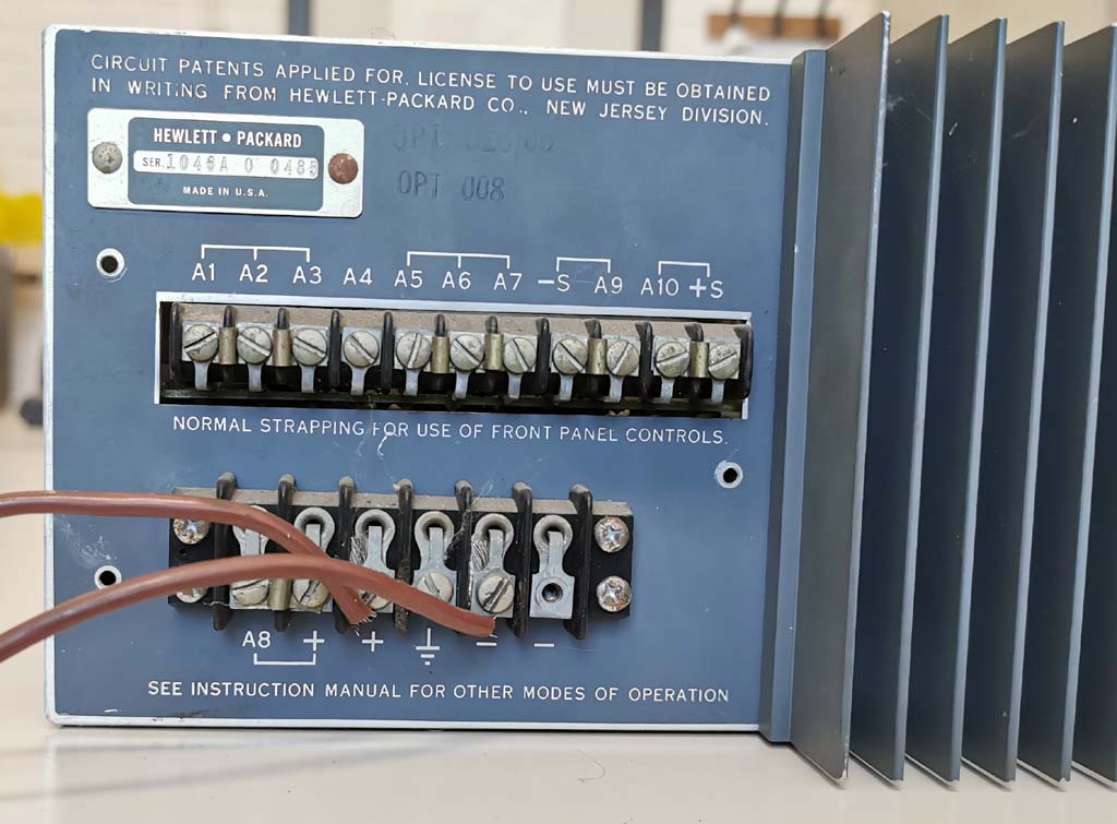 HP voeding 12V 20A achter