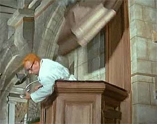 Defecte preekstoel uit Le Petit Baigneur