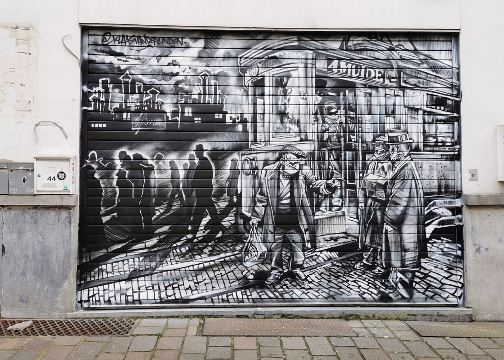 Garagepoort in Hoogpoort straat